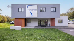 veterinarian clinic fure à Beaucroissant